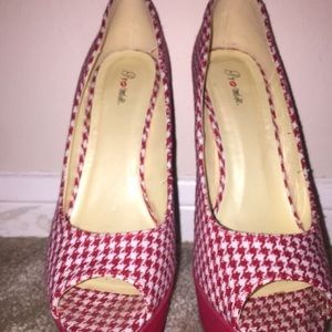 Red/White Checkerbox Platform Open-Toe Stilettos